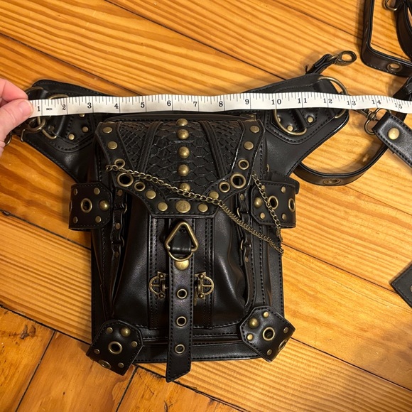 Steam Punk Black Studded Leather Women's Bag Never Used - Picture 11 of 11